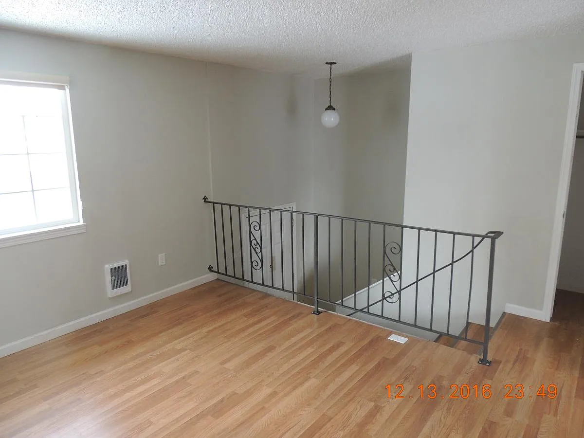 2 bed, 940 sqft, $1,450 — Photo 4