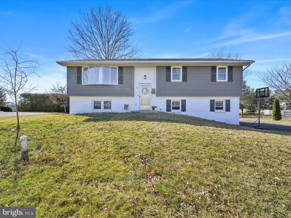 210 Royal Rd #L-0098, Palmyra, PA 17078