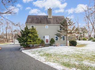 7 Apple Ridge Rd, Sutton, MA 01590
