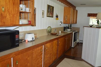 5th image of 1 Carousel Ln