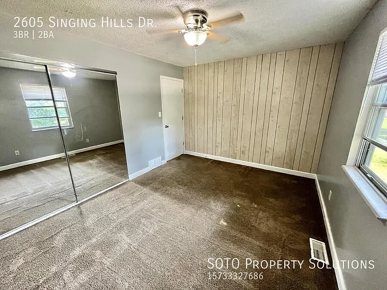 2605 Singing Hills Dr — Photo 24