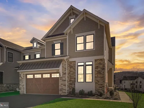 669 Mariani Ct, Newtown Square, PA 19073