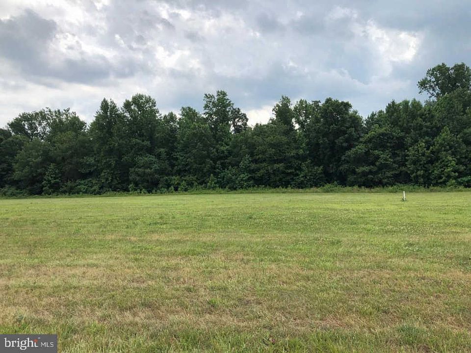 1st image of 687 Estates Dr