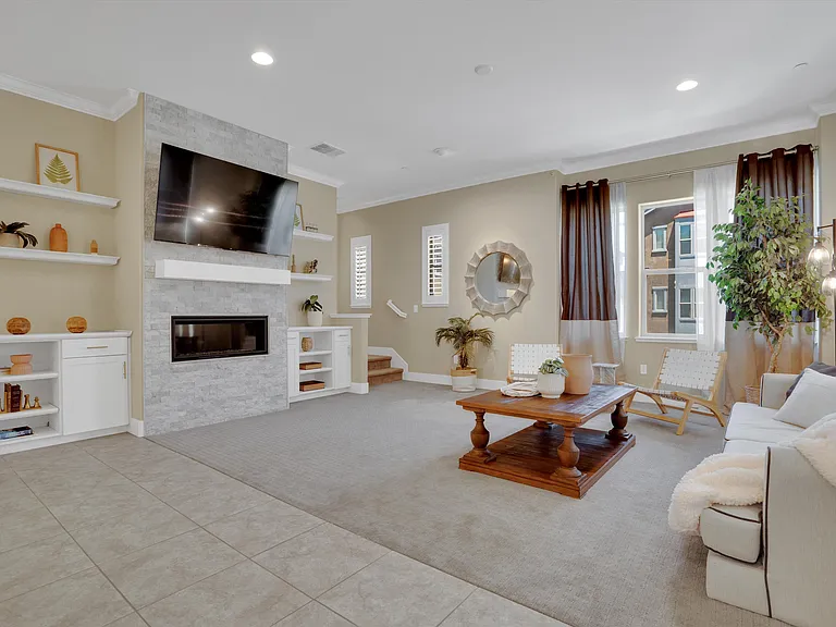 Lexington Ln — Photo 7