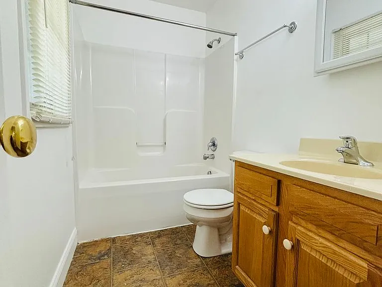 322 Shenandoah Cir — Photo 10