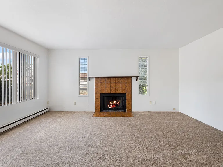 1299 N Tapadero Dr #C — Photo 4