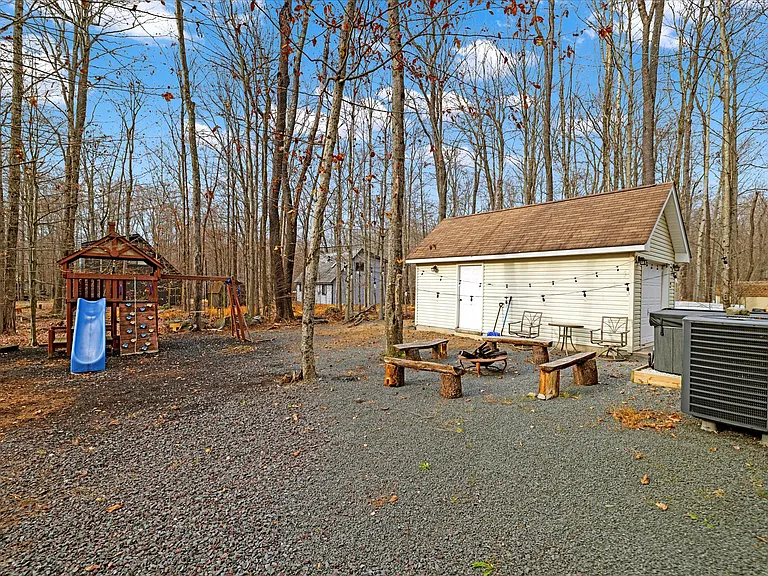 309 Stroud Ct — Photo 42
