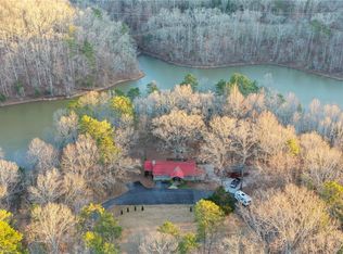 541 Pike Rd, Central, SC 29630