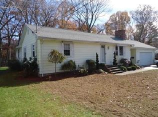 9 Sweet Rd, Smithfield, RI 02917