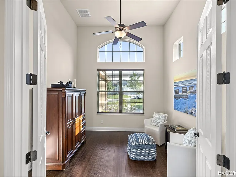 1335 W Greenmeadow Path — Photo 32