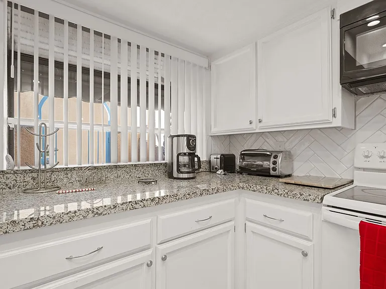 14500 Las Palmas Dr #36 — Photo 2