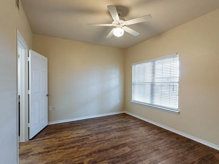 2700 Oak Moor Rd — Photo 12