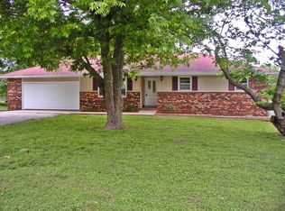 703 S Main St, Willard, MO 65781