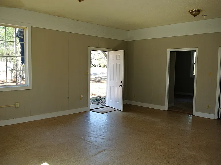 1187 First Street Ext — Photo 7
