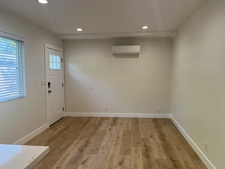 17527 Tribune St — Photo 5