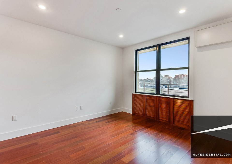 1st image of 1430 28th Ave #1