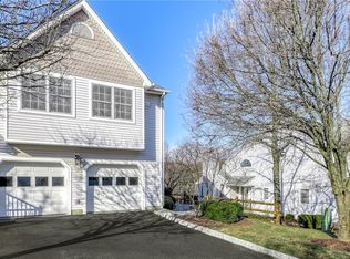 43 Forest Ridge Rd, Nyack, NY 10960