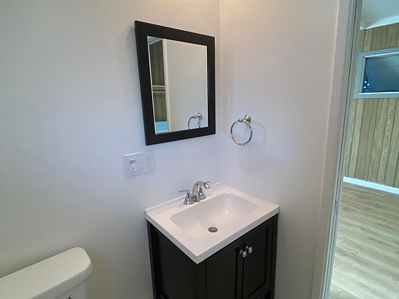 5th image of 1342 Tenaya Dr #B