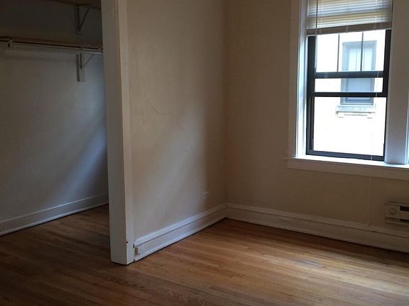 3rd image of 22395 N Bissell St #1M