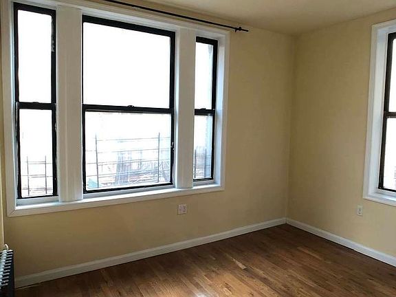 3rd image of 559 W 164th St APT 3E