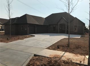 2901 SW Hazelnut Ave, Bentonville, AR 72712