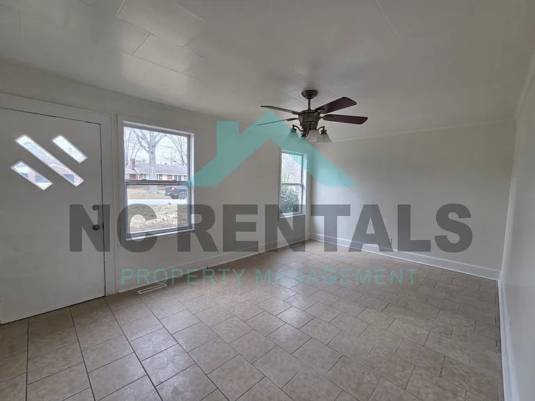 312 Walter Chambers St — Photo 3