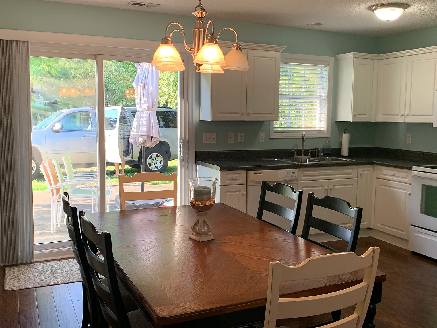 3 bed, 1056 sqft, $1,800 — Photo 4