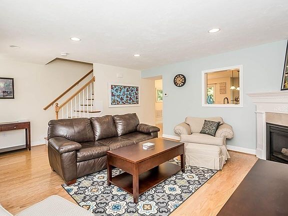 3rd image of 29 Kensington Way #59