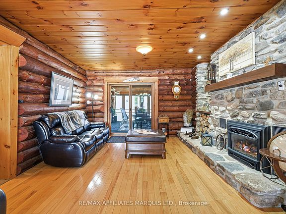 5th image of 16985 Headline Rd W