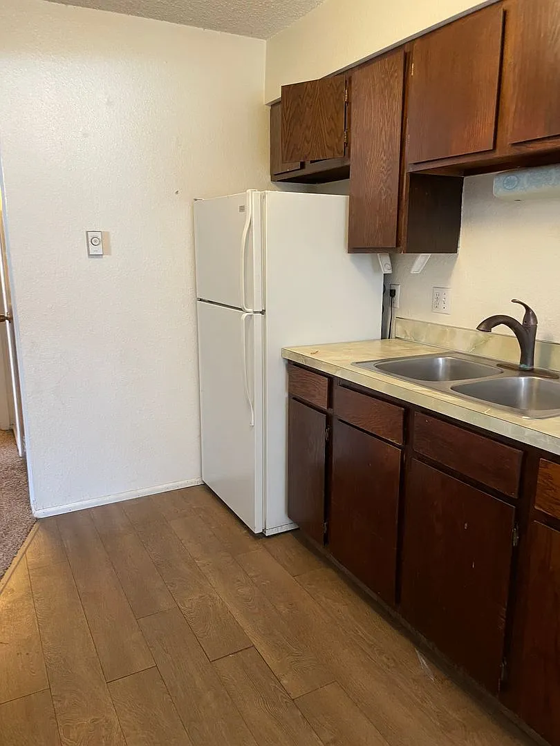 308 Cedar Avenue — Photo 2