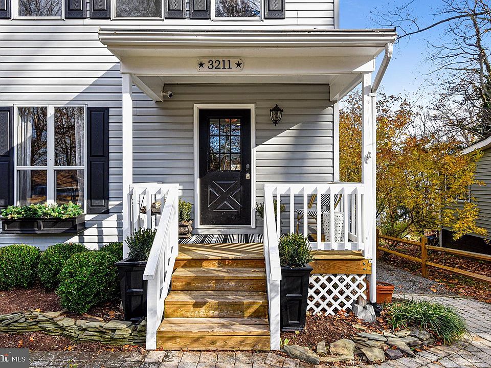 1st image of 3211 Henson Ave