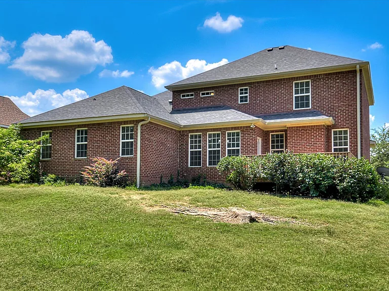 158 Kenilworth Dr — Photo 48