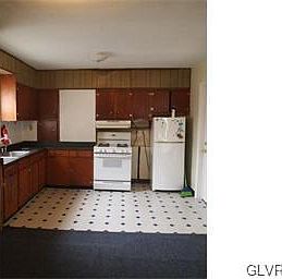 3rd image of 107 E Saucon St #2