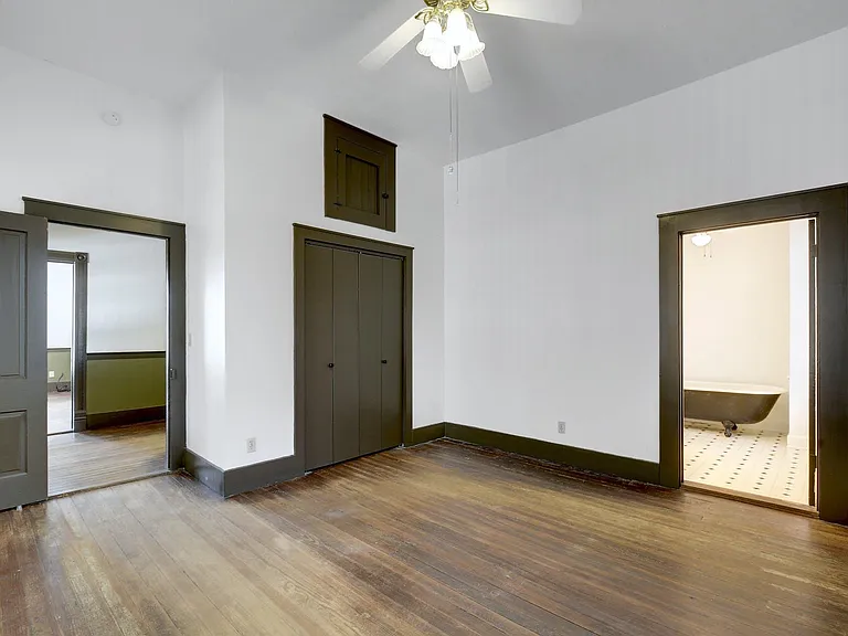 304 Olive St — Photo 16