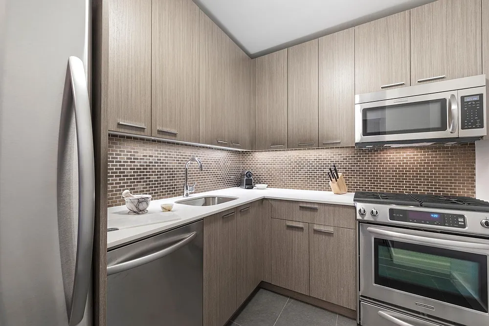 105 Duane Street — Photo 3