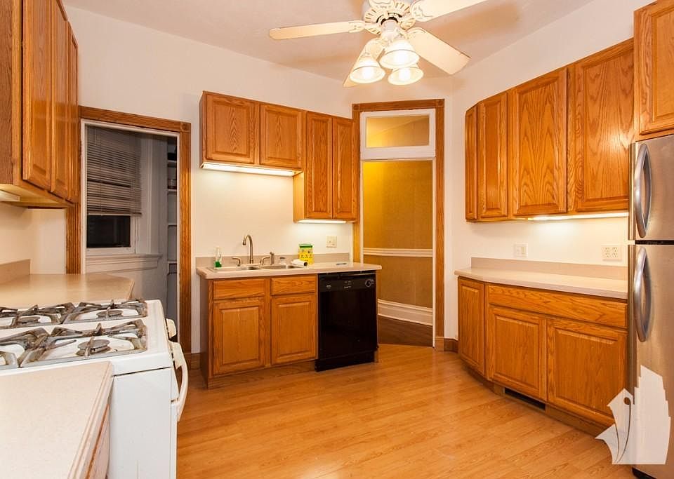 1st image of 858 W Newport Ave APT 2J