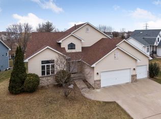 9675 Winslow Chase, Maple Grove, MN 55311