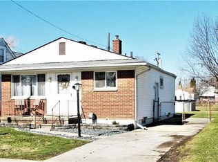 22113 Dorion St, Saint Clair Shores, MI 48082