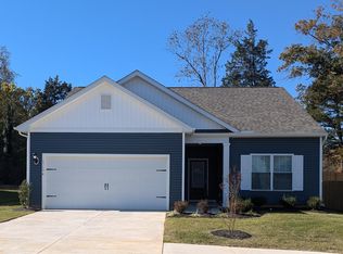 17194 Russell Coghill St, Bowling Green, VA 22427