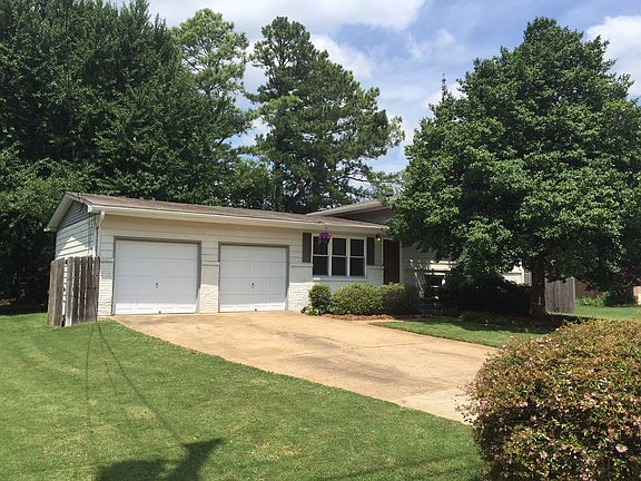5th image of 225 Curtis Dr SE
