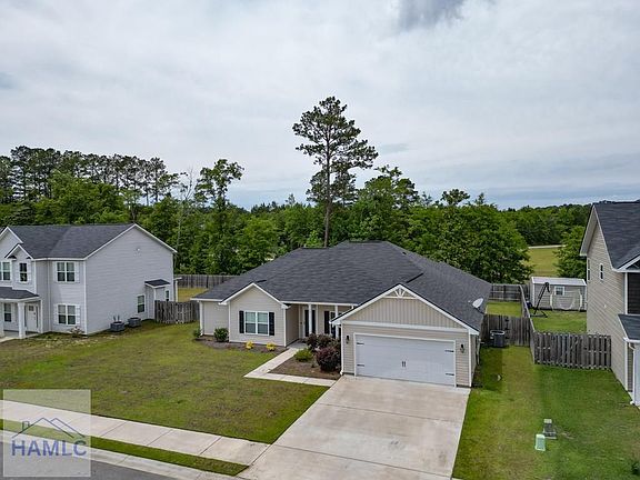 4th image of 64 Valley Ct