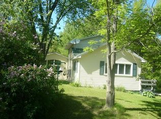 6321 E Hohnke Rd, Lake Leelanau, MI 49653