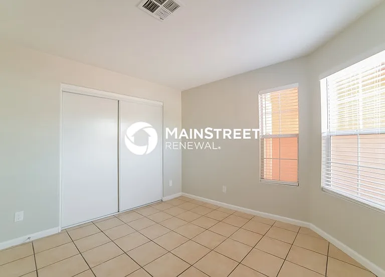 9017 W Cambridge Ave — Photo 7