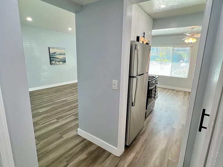 Welcome to Pacific View Apartments — Photo 21