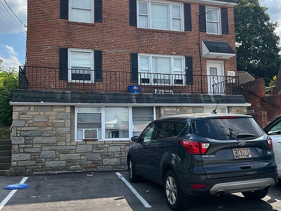 2nd image of 8 E Ashland Ave