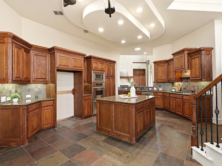 1224 Crockett Dr — Photo 20