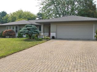 5881 Dewhirst Dr, Saginaw, MI 48638