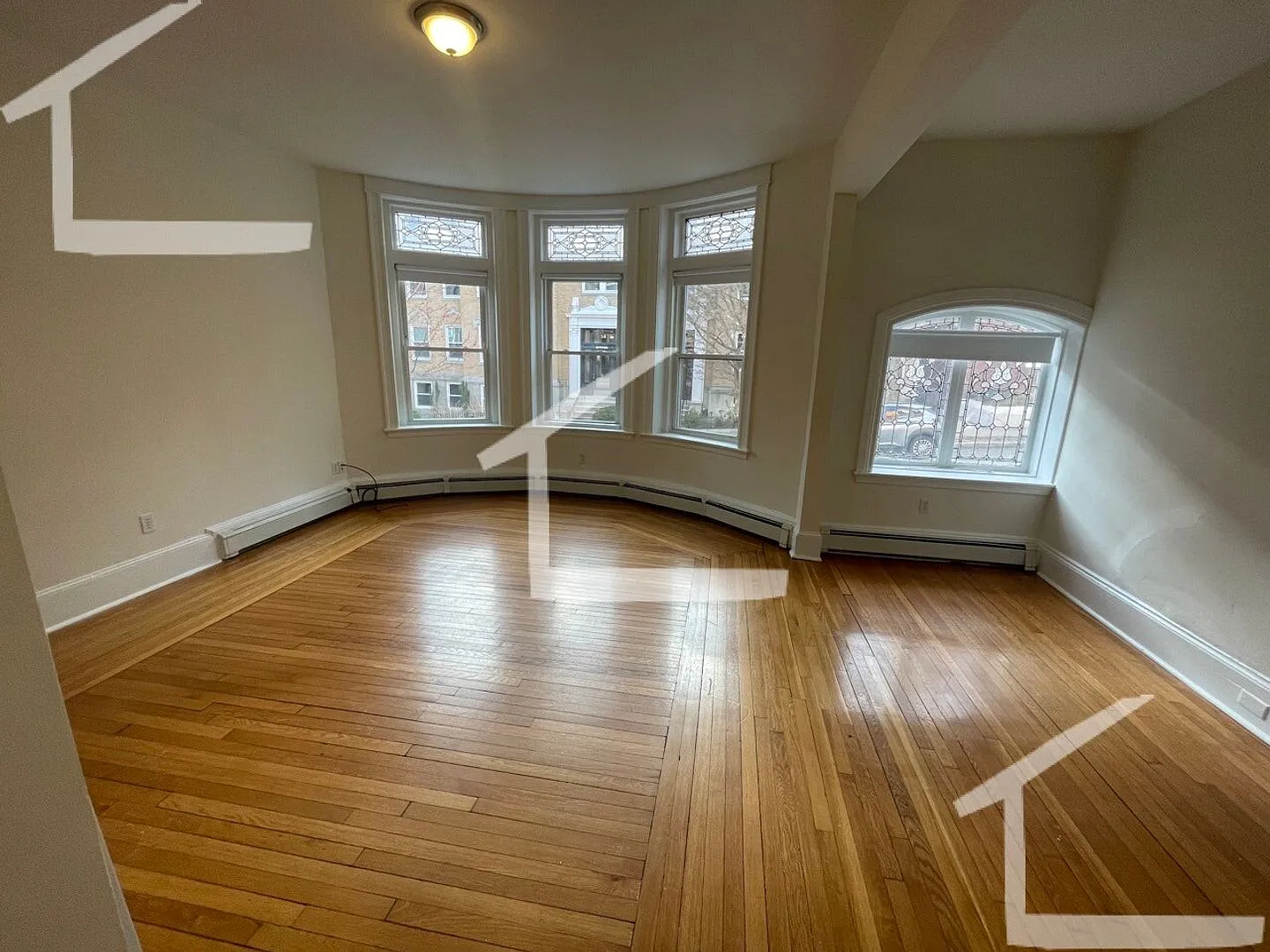 Large Studio Available 6/1/26 — Photo 1