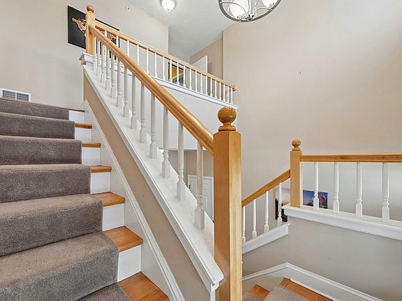 4th image of 645 Devenwood Way