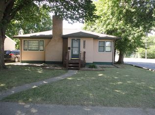 321 W 12th Ave, Mitchell, SD 57301